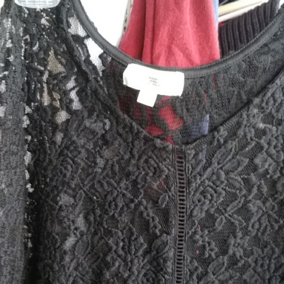 Ladies lace black top - Picture 5 of 5
